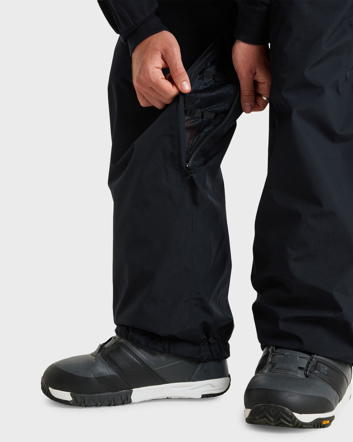 High Altitude GORE-TEX Snow Pant - Black | Quick Silver
