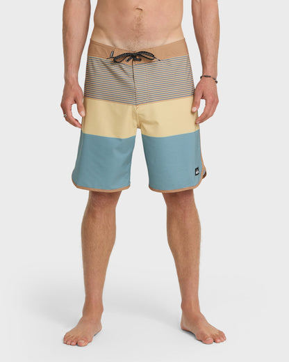 Surfsilk Tijuana 19" Boardshorts - Rattan | Quick Silver