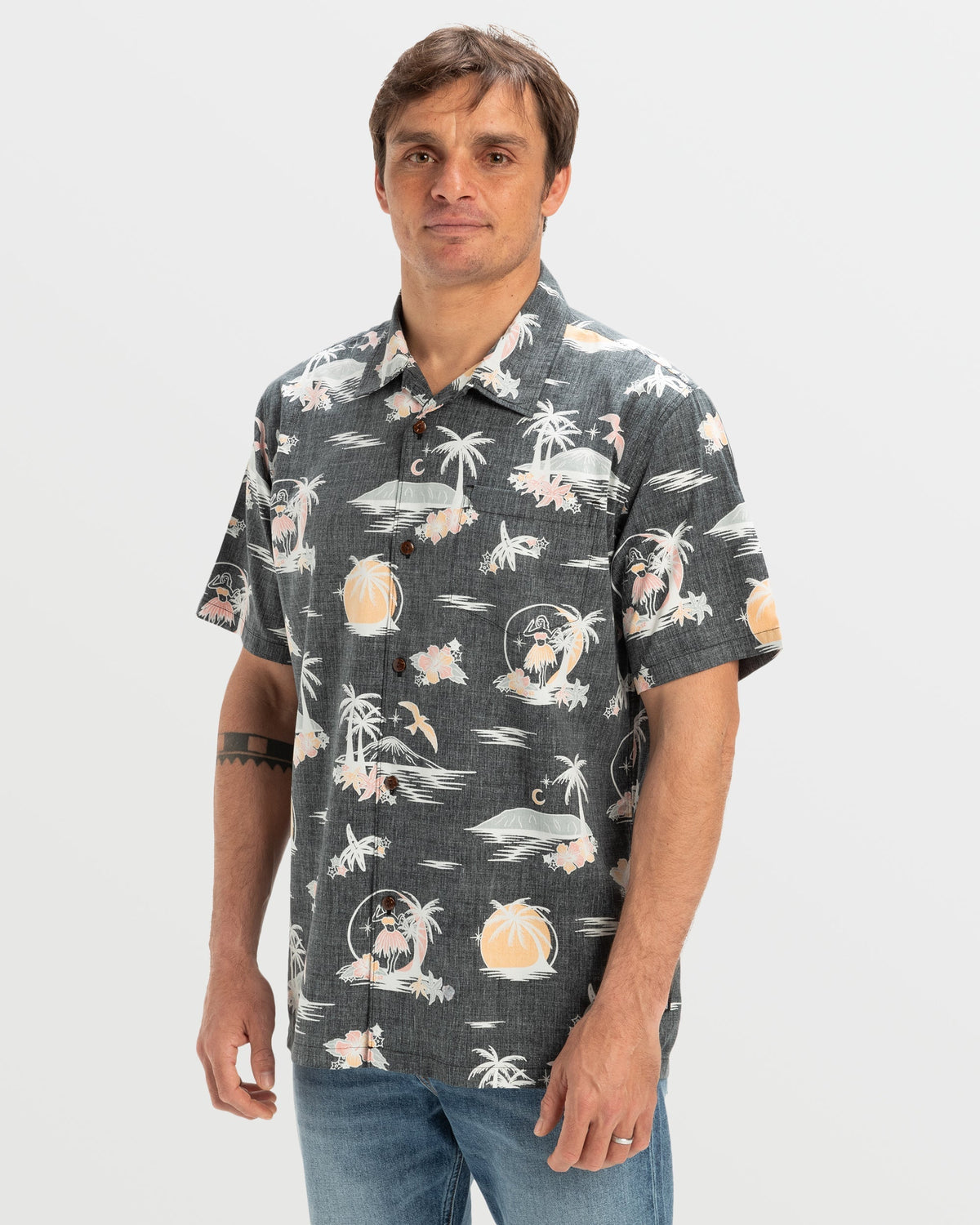 DNA Destination Island Short Sleeve Shirt - Black | Quick Silver