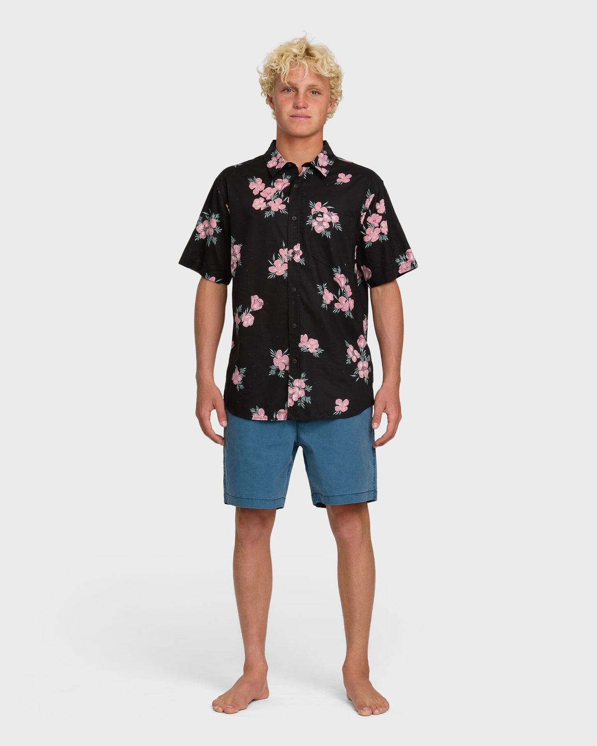 Habitats Classic Short Sleeve Shirt - Black | Quick Silver