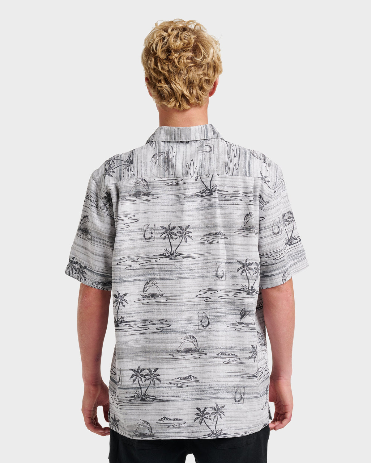 Waterman Island Daze Short Sleeve Shirt - Phantom | Quick Silver