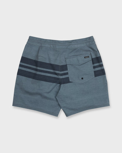 Surfsilk Street Trunk 18" Boardshorts - Black | Quick Silver
